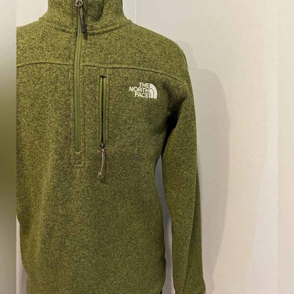The North Face Men’s Green Fleece Quarter Zip Pullover Jacket